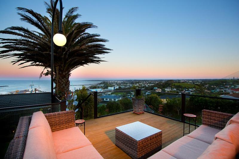 Tivoli Homestay New Plymouth Exterior foto